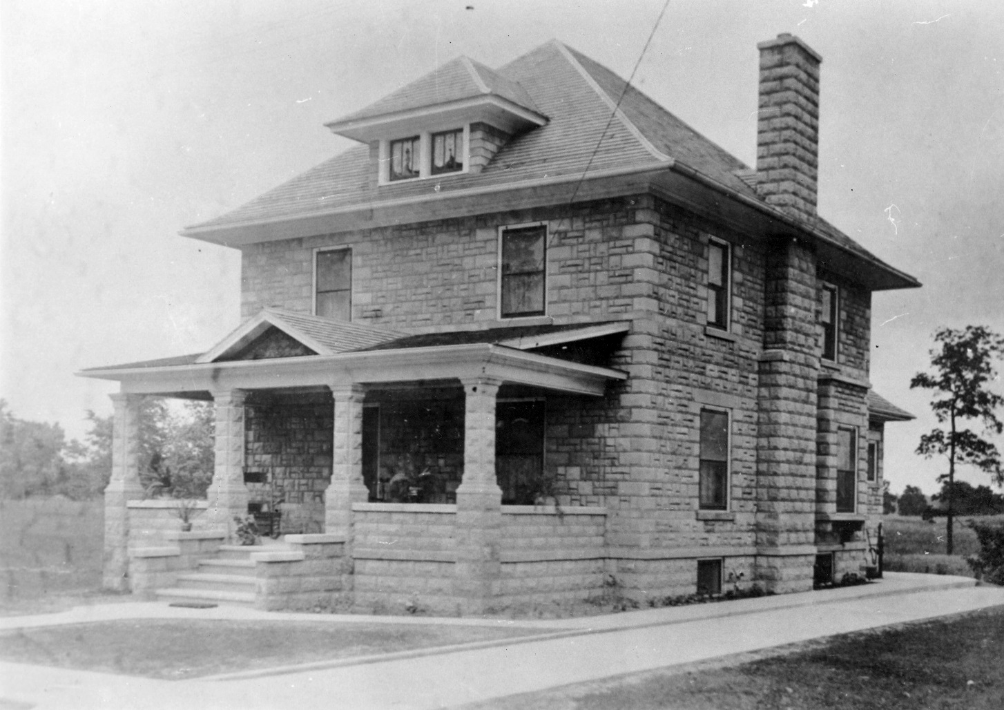 5848 Summit St. Sylvania AdVantage